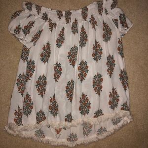 White of the shoulder flower top